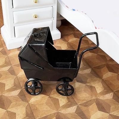 1:12 Миниатюрная детская коляска Мини Игрушка-машинка для детской комнаты Маленькая металлическая модель детской коляски для детей Аксессуары для ролевых игр Мебель для кукольного домика