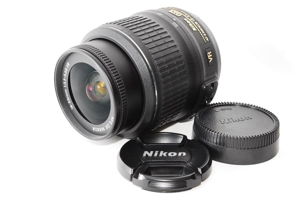 Nikon Стандартный зум-объектив DX NIKKOR VR исключительно для формата Nikon DX AF-S 18-55mm f/3.5-5.6G