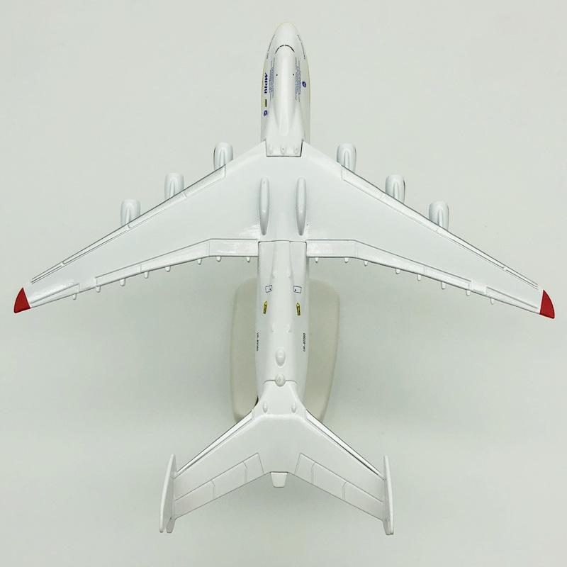 Модель Ан-225 «Мрия» 20 см со съемным шасси - Самый большой транспортный самолет в мире
