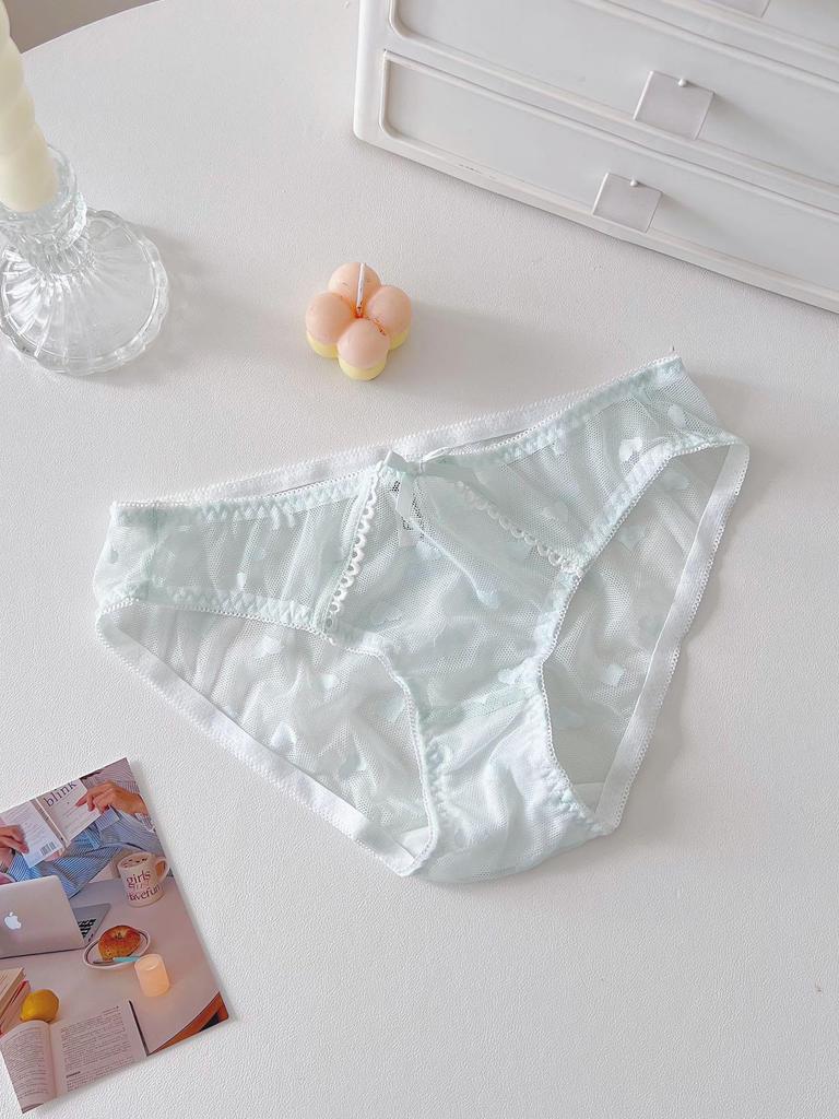 Elegant Lace Wireless Push-Up Bra: Anti-Sag, Enhances Shape