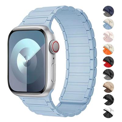 Магнитный ремешок для Apple Watch ремешок 45 мм 44 мм 49 мм 40 мм 41 мм 38 мм 42 мм силиконовый браслет iWatch Series 8 7 6 9 Se Ultra 2 band