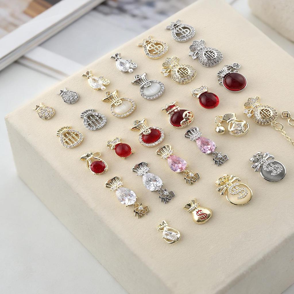 Новогодний маникюр: Роскошный подвеска-мешочек с цирконием и золотой инкрустацией из страз, носимые аксессуары для ногтей