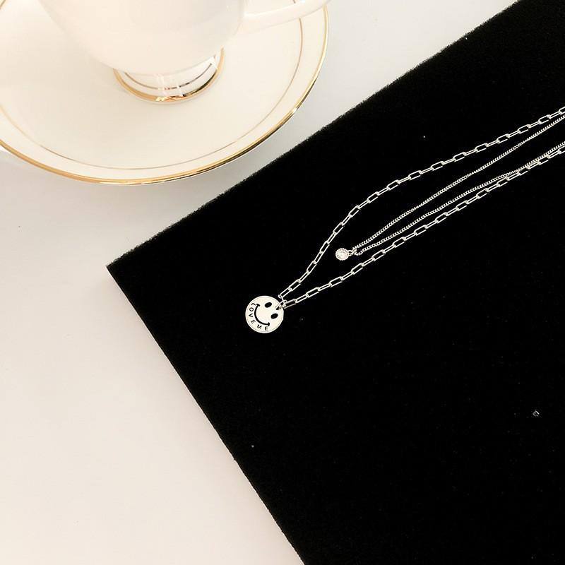 Легкая роскошь квадратная ракушка ожерелье женское летнее чувство дизайна простая цепочка на ключицу холодный ветер с украшениями