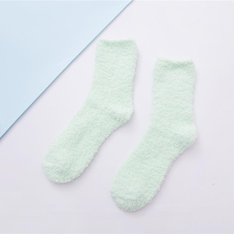 Зимние женские теплые носки цвета конфет кораллового бархата, плюшевые женские утолщенные носки для сна на полу