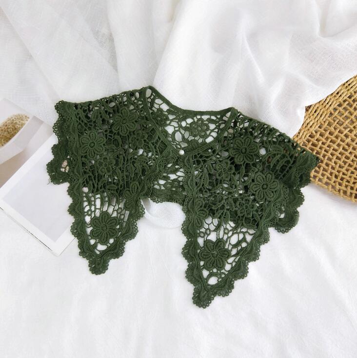 Vintage Shawl O-Neck Doll Fake Collar Shirt Women Hollow Crochet Lace False Collar Detachable Woman Half Shirt Faux Col