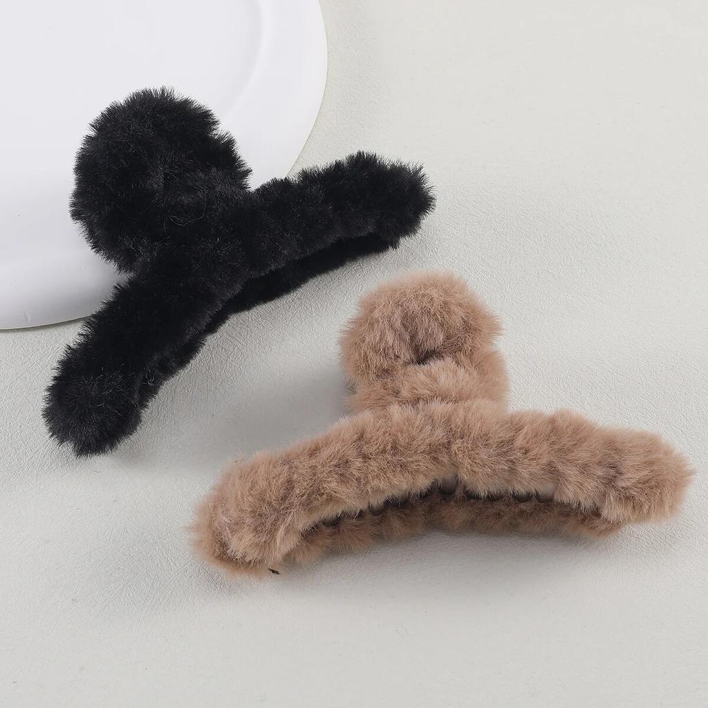 2/4Pcs Plush Hair Claw for Women Elegant Acrylic Hairpins Faux Fur Hair Clip Girls Barrette Headwear Winter Hair Accessories
