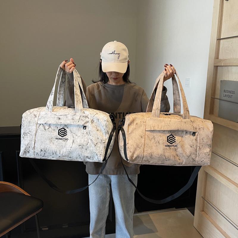 Женская модная легкая дорожная сумка на колесиках: Вместительная сумка для коротких поездок и занятий спортом