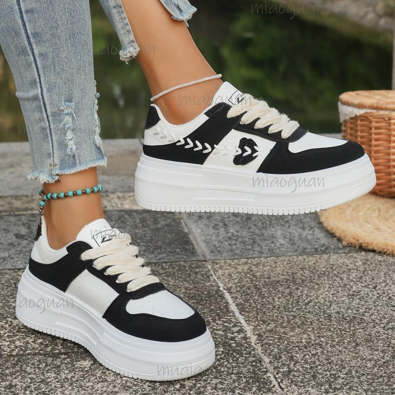 Thick Bottom Women 2025 Autumn Round Toe Stitching Decoration Lace Up Sneakers Non Slip Sports Shoes Zapatillas De Mujer