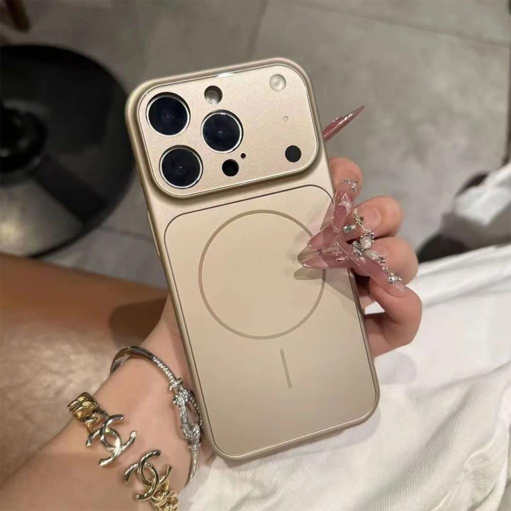 Новый Магнитный Мгновенный Чехол для Телефона 17 для Для Apple 17PROMAX Японский Корейский Парный Мягкий Край Матовый Жесткий Чехол Воздух