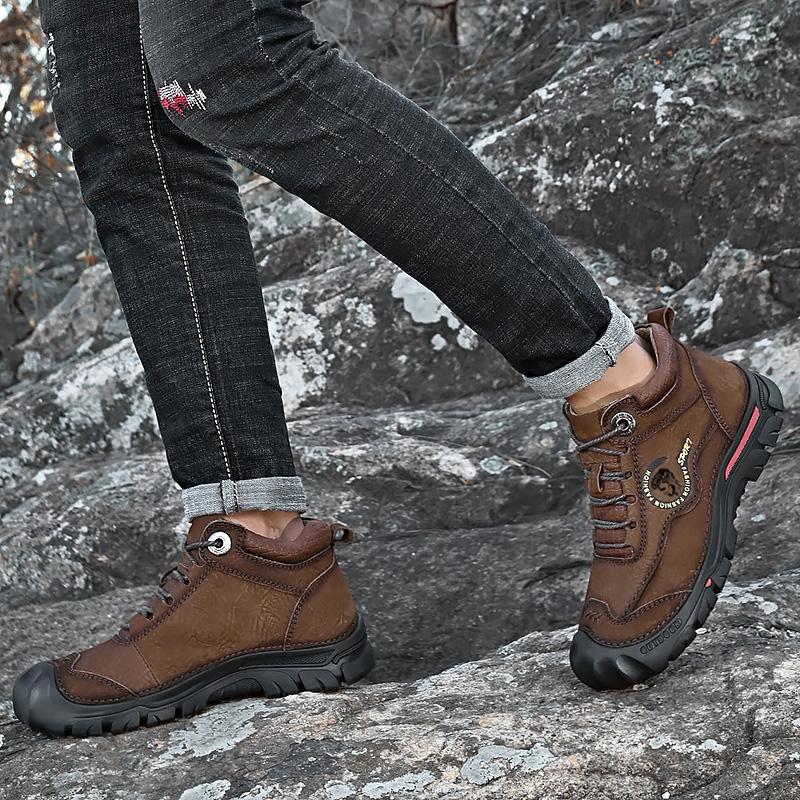 High Quality New Outdoor Men's Boots Snow Boots Men Genuine Leather Casual Shoes Men Travel Climbing Hiking Warm Winter Boots