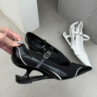 Дизайнер моды Странный каблук Заостренный носок Женские современные одинарные туфли Мода Все сочетается Повседневные туфли на высоком каблуке с ремешком и пряжкой Леди Мэри Джейн