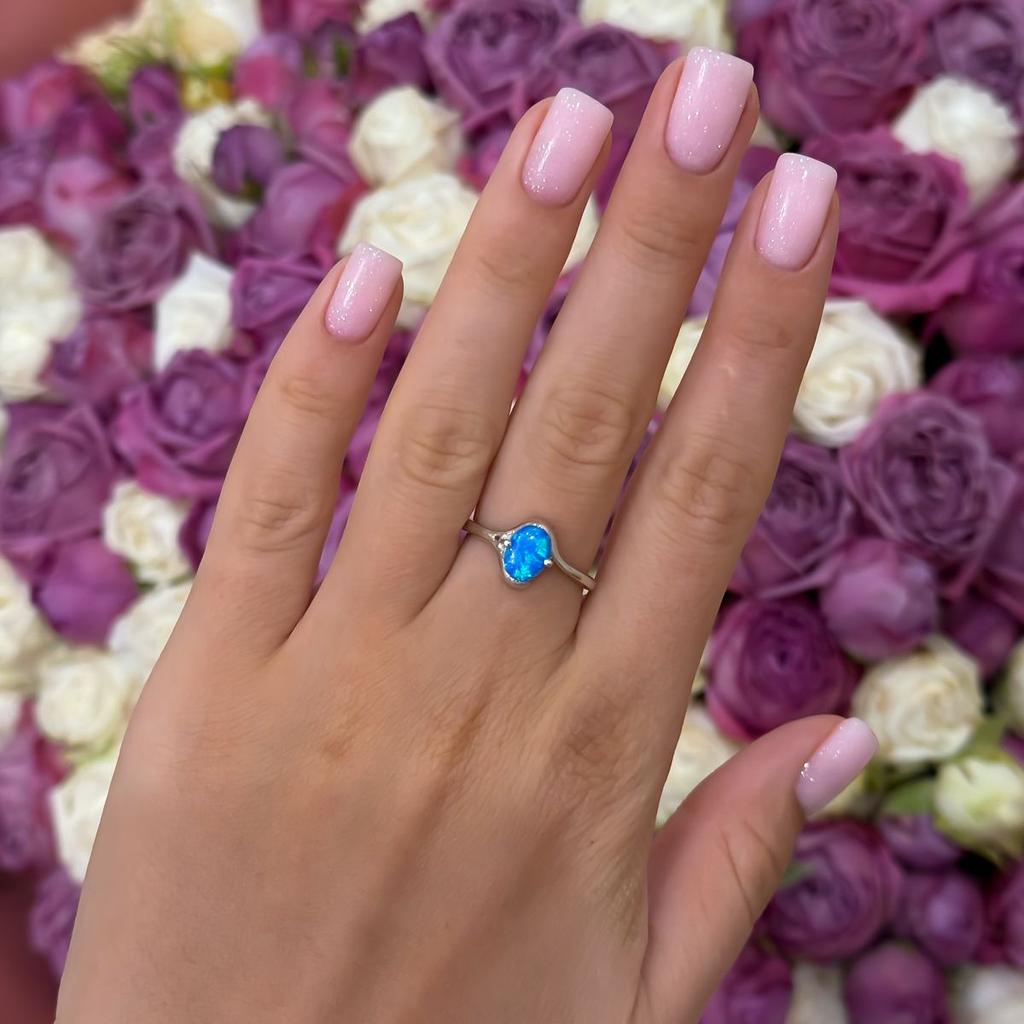 Серебряное кольцо с опалом 0.467ct, вес изделия 2,34 гр (2170143)