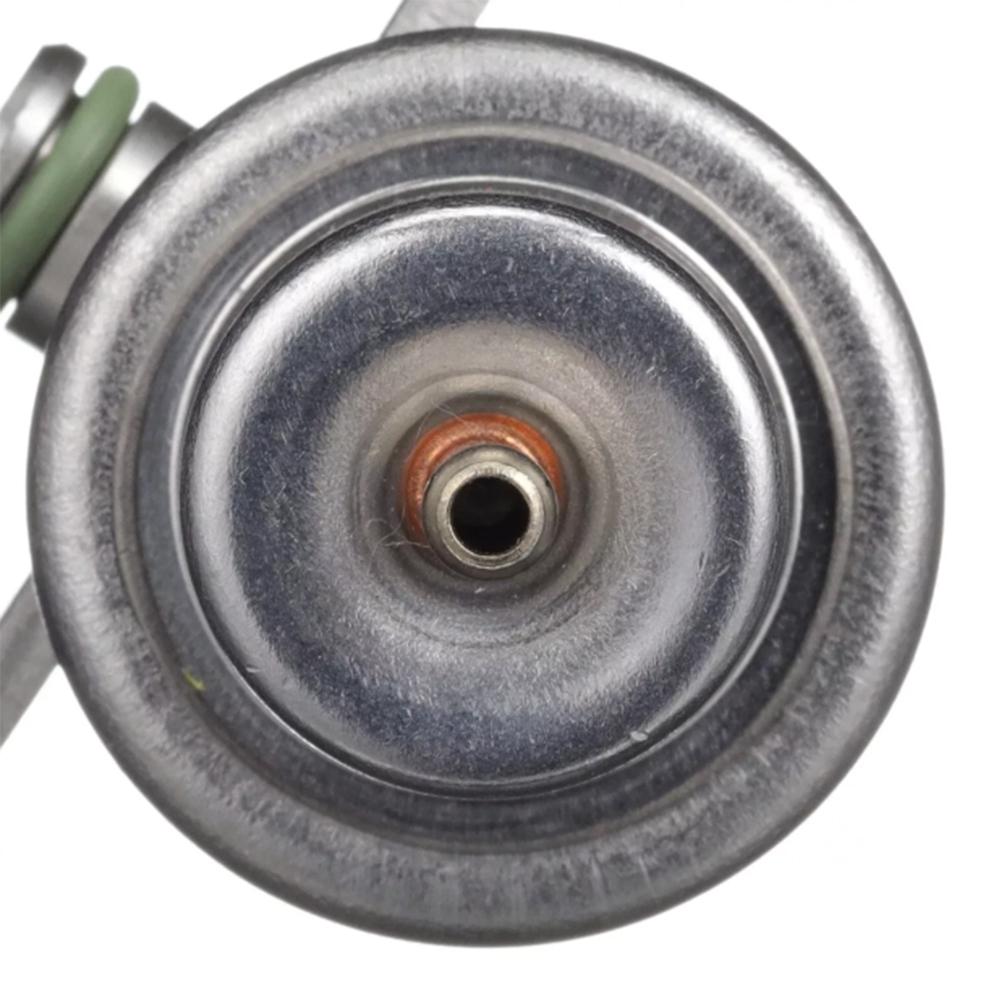 15610-80C40 Fuel Injection Pressure Regulator For Suzuki Samurai