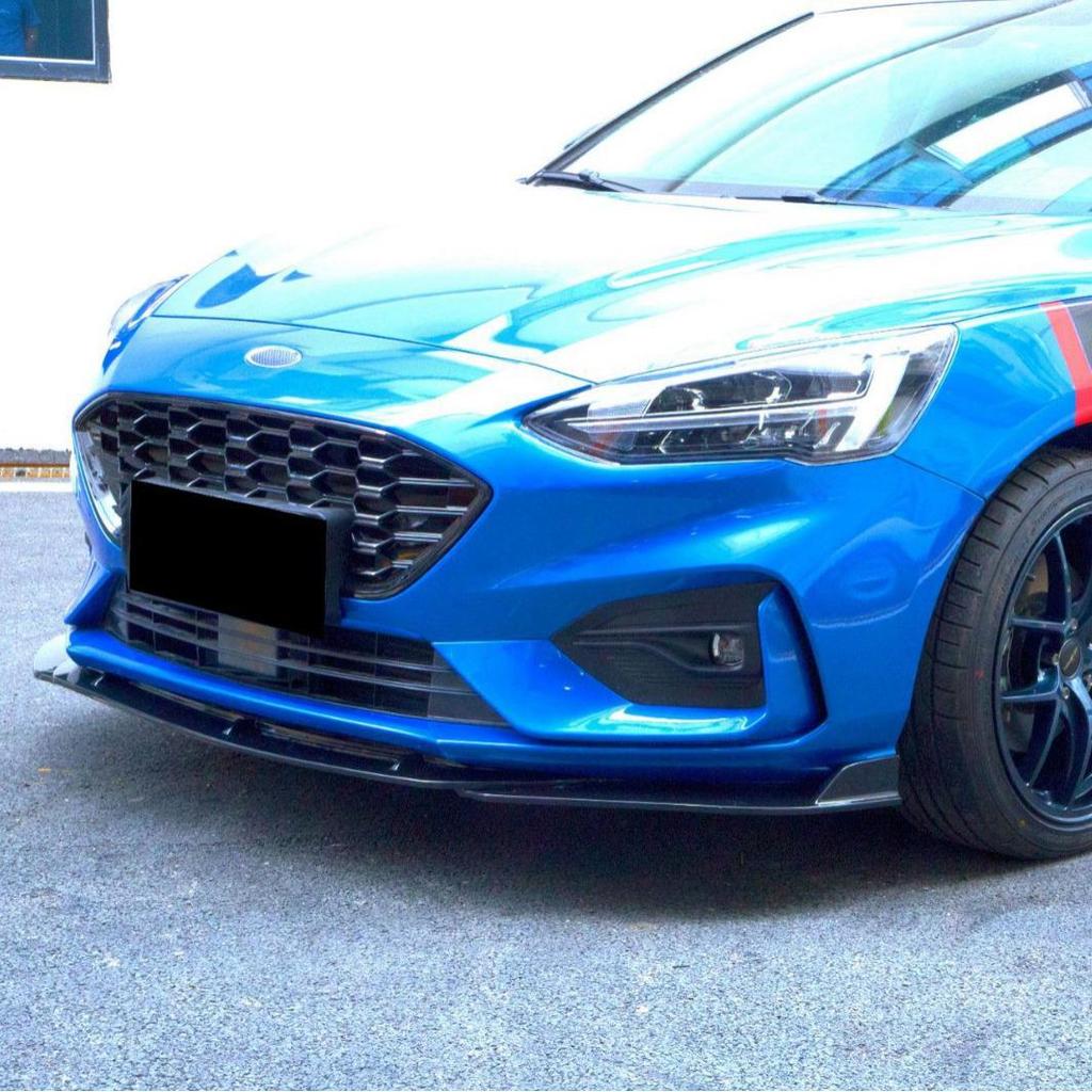 2019 Ford Focus Front Splitter Kit: Sporty Body Kit with Front Lip & Corner Splitter