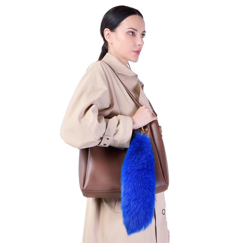 Серебристо-голубой кулон-шарм из натурального меха лисы - Женский аксессуар для сумки и брелок для ключей автомобиля