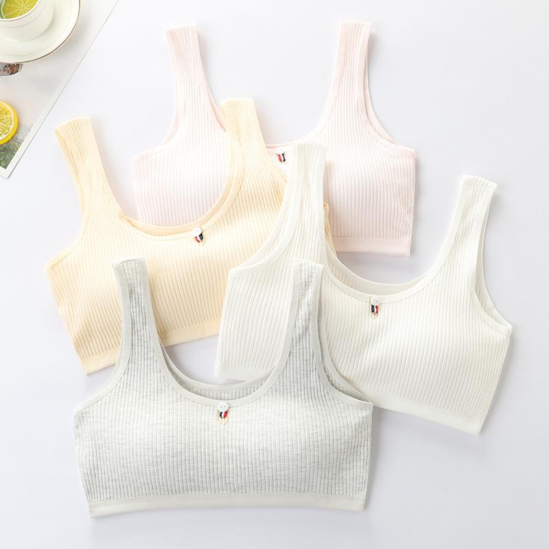 Период разработки нижнего белья для девочек с накладкой на грудь. Удобный бюстгальтер для младших школьников без стального кольца с накладкой на грудь. Тонкая секция.