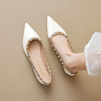 Французский темперамент остроносые одинарные туфли женские плоские неглубокие заклепки вечерние вечерние ветреные мягкие женские туфли