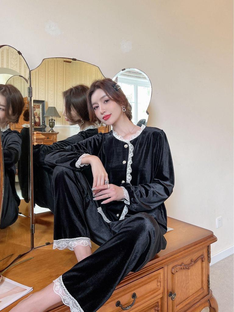 Gold Velvet Women's Pajama Set: Autumn-Winter, Long Sleeve & Pants, Fragrant Style, Lace Cardigan, Indoor/Outdoor Wear.