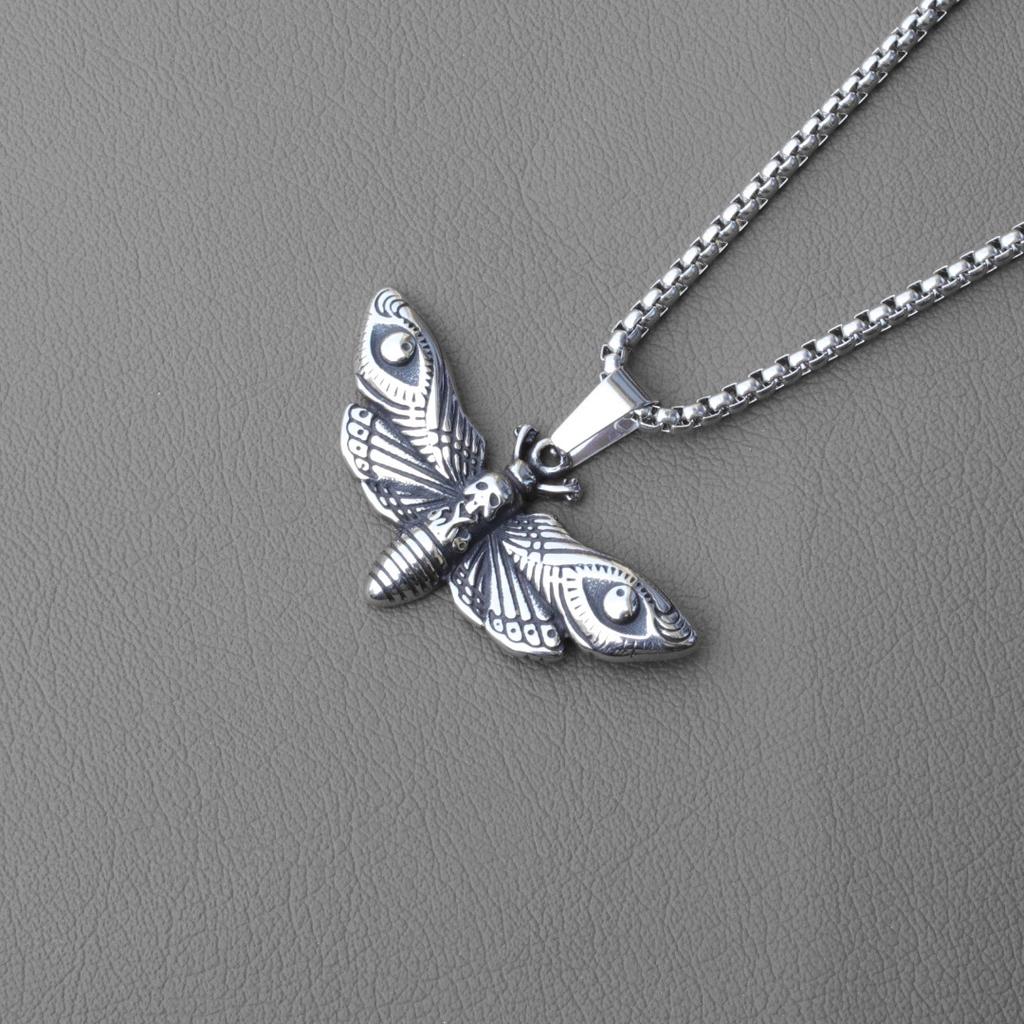 Vintage Moth Pendant Necklace For Men Hip Hop Rock Silve Stainless Steel Chain Big Insect Neck Jewelry Male Halloween Gift