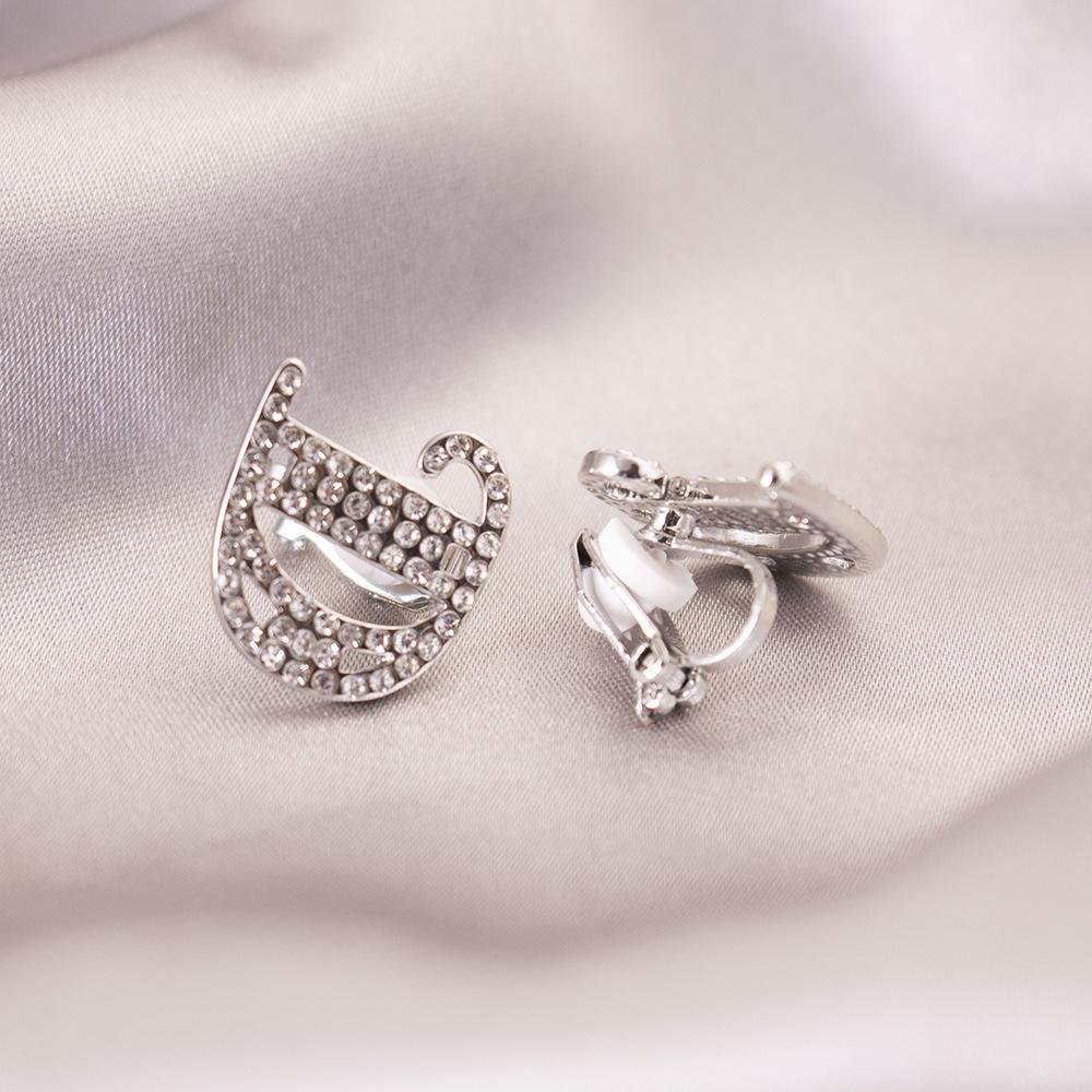 Универсальные легкие роскошные клипсы для ушей без проколов, повседневные высококачественные треугольные клипсы для ушей, универсальные женские серьги