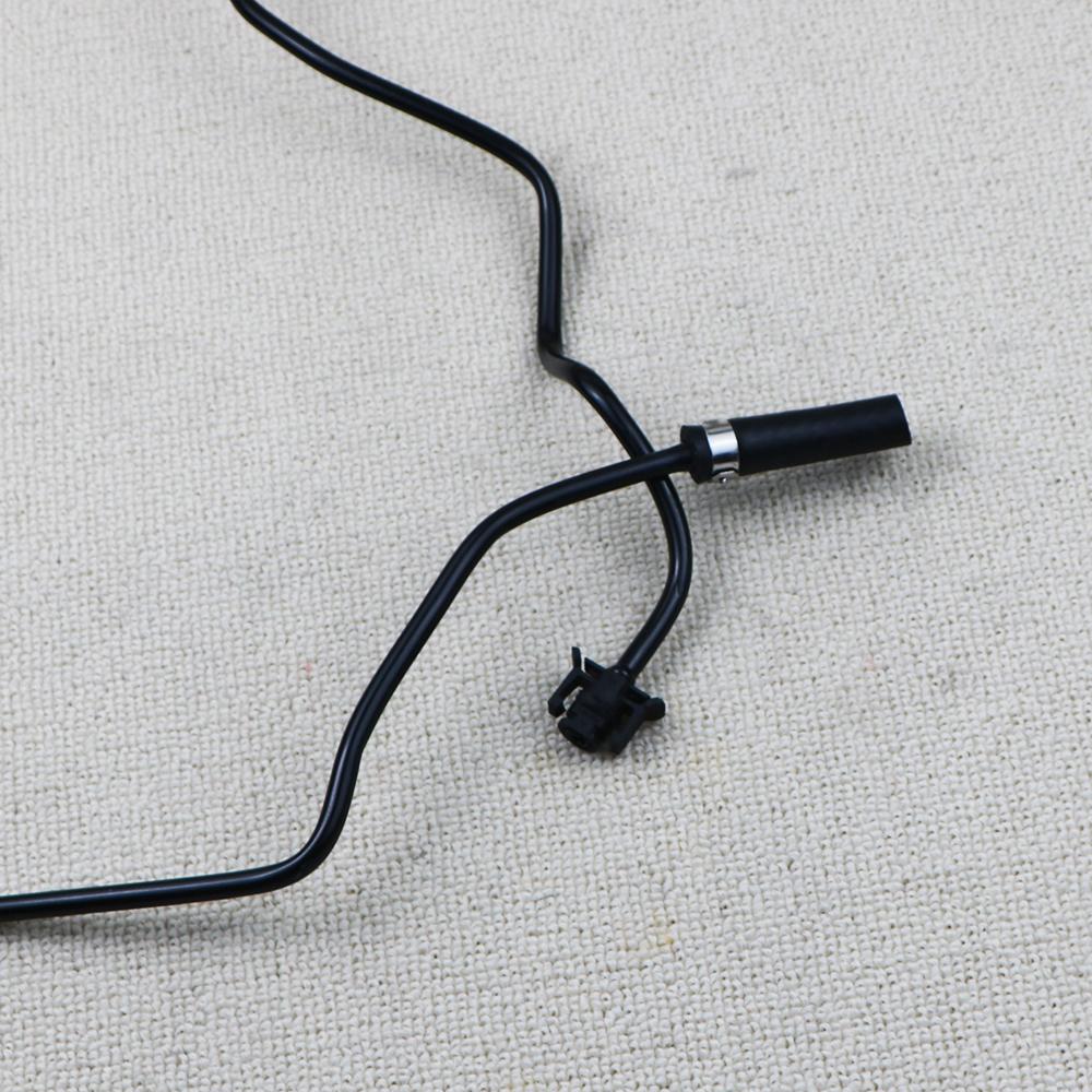 31202748 For VOLVO S80 S60 V70 V60 XC60 2010 2011 2012 2013 2014 2015 2.0T Car Radiator hose Bleeder hose 31202748