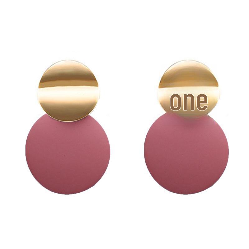 2023 Асимметричные круглые металлические серьги - европейский и американский модный бренд для женщин