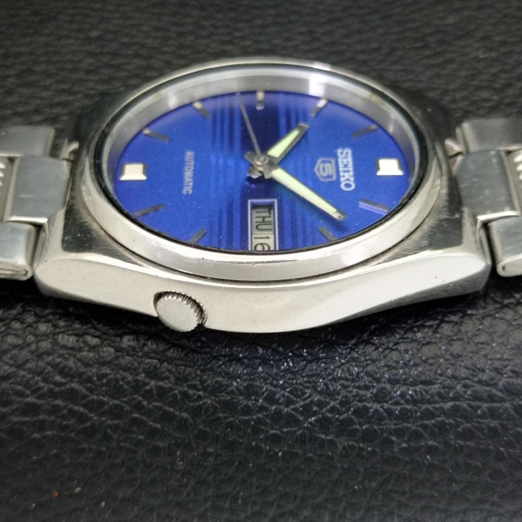 GENUINE VINTAGE SEIKO 5 AUTOMATIC JAPAN MENS BLUE COLOR DIAL WATCH A701398-5 R206a-a701398