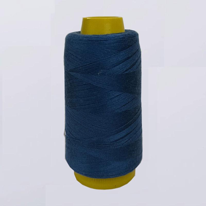 Нитки швейные полиэстеровые белого цвета для бытового и ручного шитья – нитка Pagoda 402.