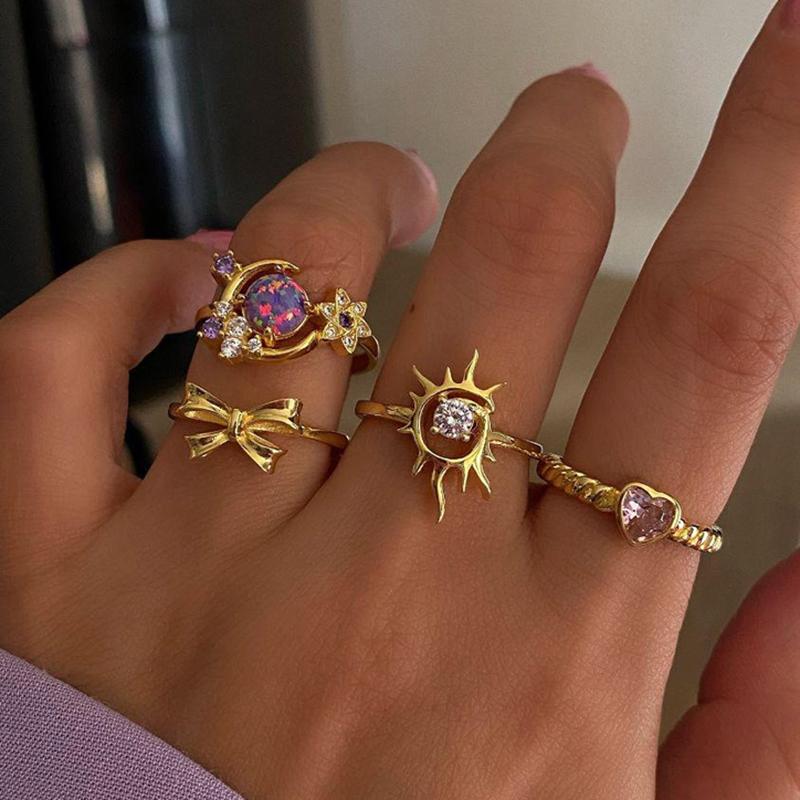 4Pc Sunflower Moon Ring Set for Women Exquisite Sweet Bow Star Heart Finger Rings Trend Vintage Stackable Versatile Jewelry Gift