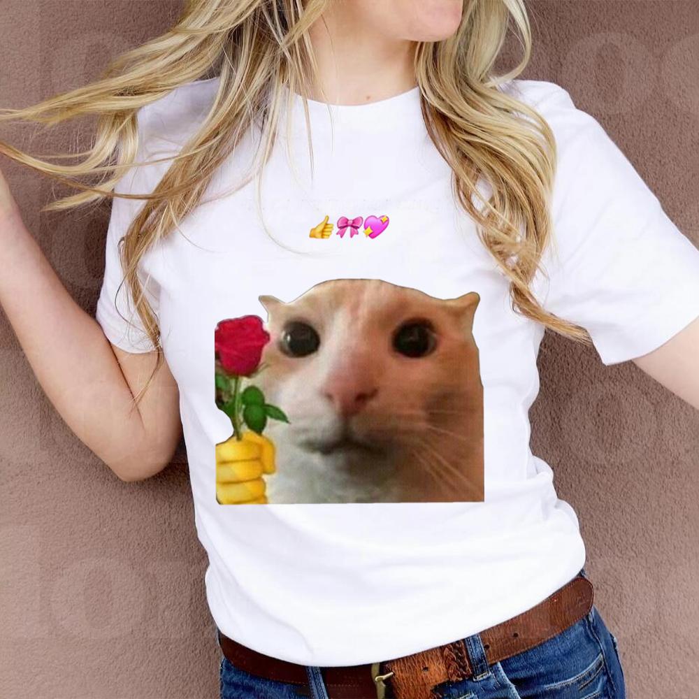 Kawaii Cat with Rose Print Tshirt ShortSleeve White Casual Crew Neck Top Cute Cat Tee with Emoji Accents for Soft Girl OOTD