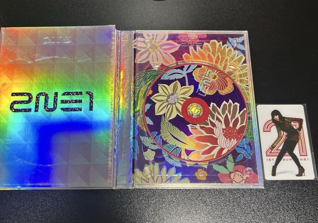 [USED] 2NE1 Album 3-DVD set