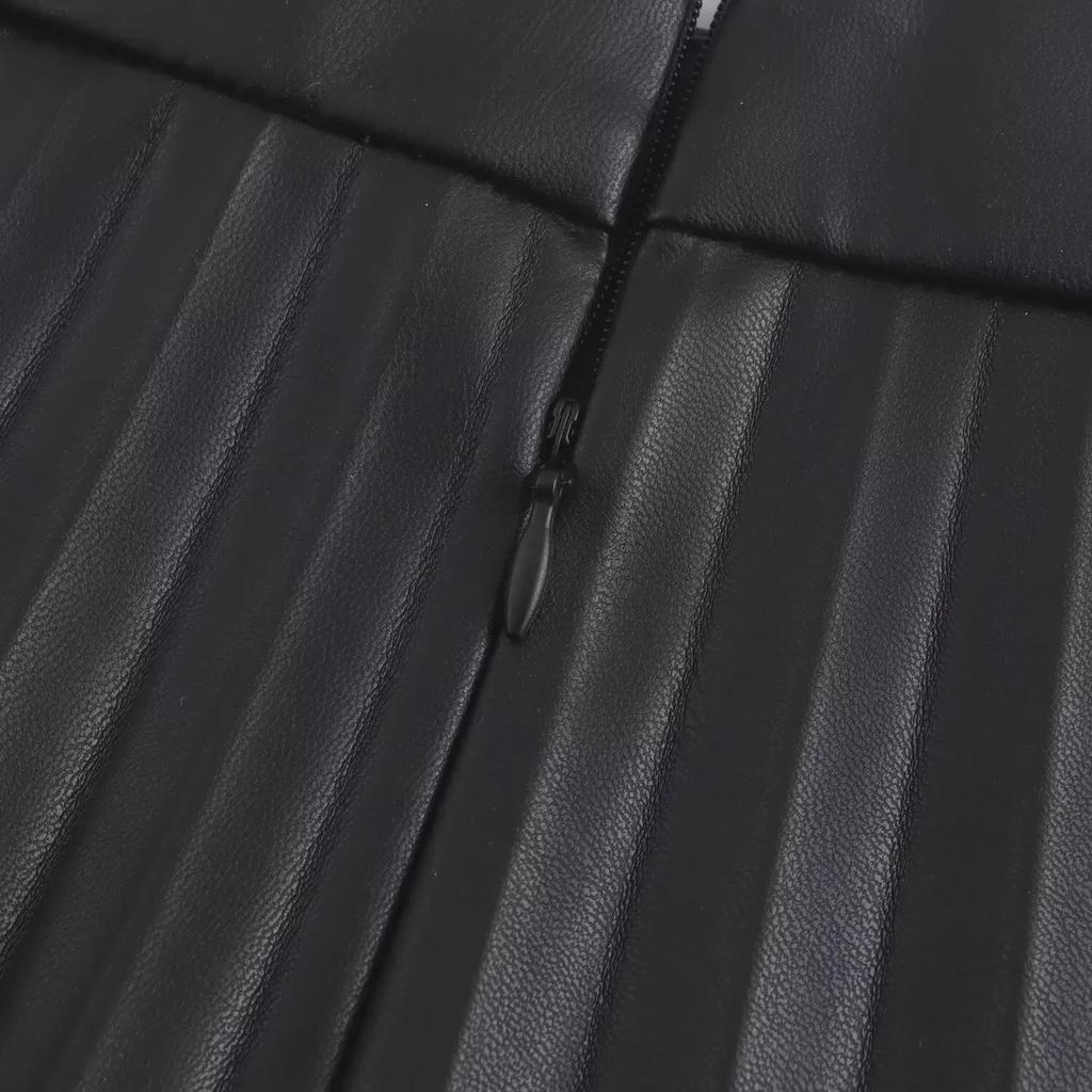 Женская черная плиссированная юбка А-силуэта из искусственной кожи - европейский и американский стиль осень/зима 2024