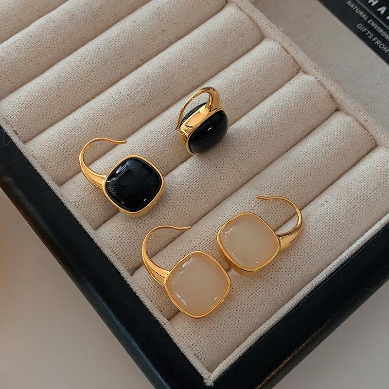 Black Agate Square Atmosphere High-End Ear Hooks Hong Kong Style Retro Light Luxury Exquisite Small