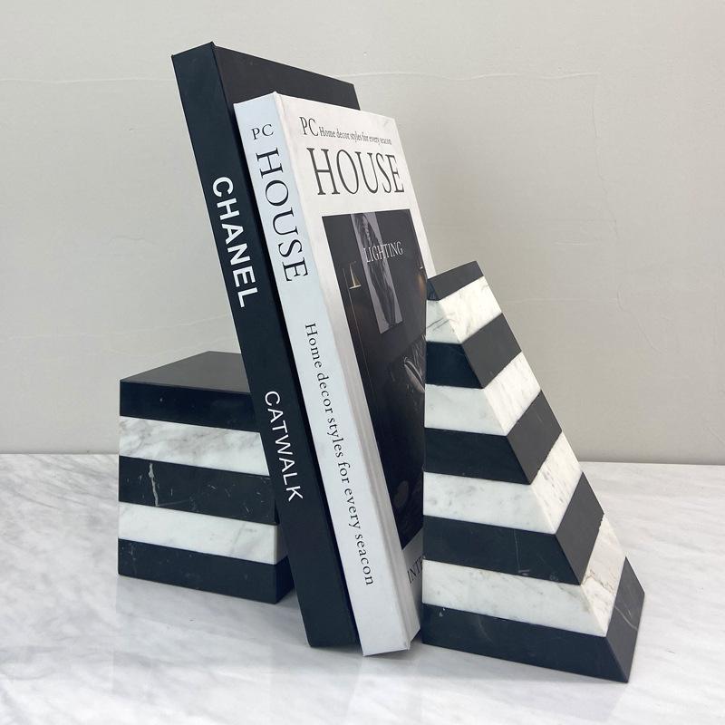 Простой европейский стиль, легкая роскошь, золотистая геометрическая композиция из цветов, цветочная композиция, украшения, модель дома, офис продаж, мягкие украшения