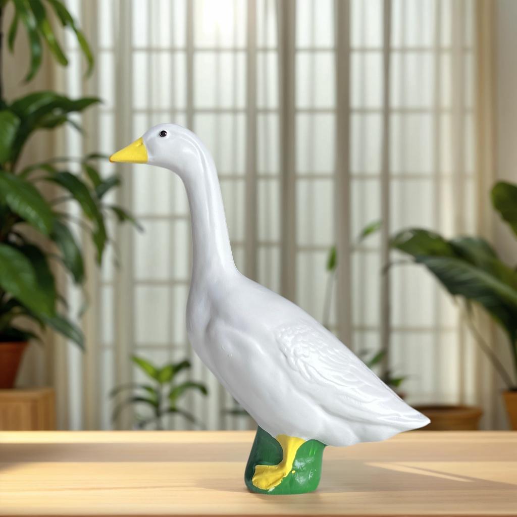 1 Cute White Duck Figurine Ornament, Realistic and Adorable Design, Suitable for Living Room, Desktop, Study, Home Decor, Fresh and Healing Style