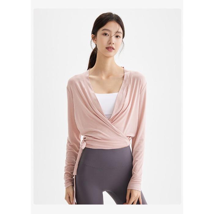 Женский осенне-зимний 2023 тонкий флисовый костюм для йоги с длинным рукавом и дышащей спортивной накидкой.