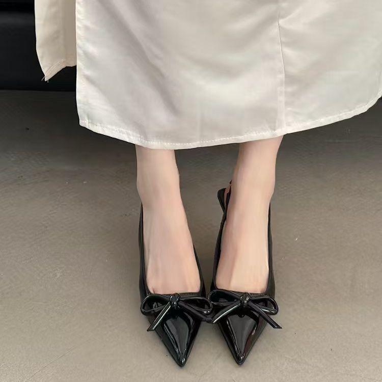 Туфли на высоком каблуке телесного цвета, пустая спина, милый бантик, тонкий каблук, заостренный носок, темперамент, женские босоножки на высоком каблуке, новые модели осени 2025 года