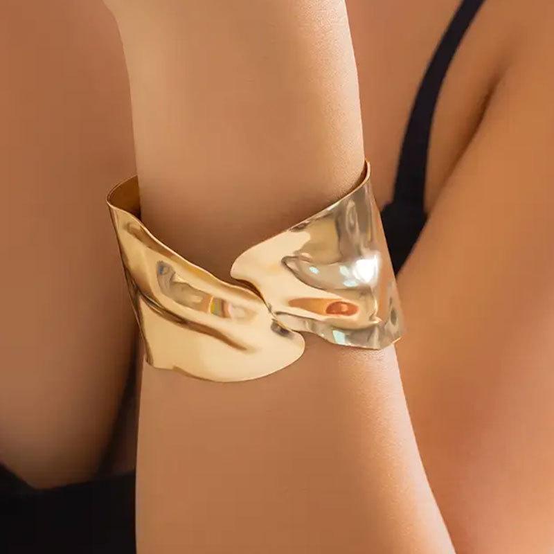 Sleek Metal Wings Geometric Crossover Bangle - Elegant Spring Fashion