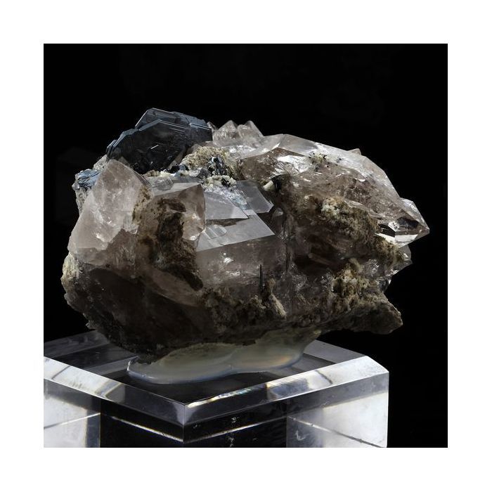 Pierres et Minéraux. Hematite, Quartz. 2660.0 ct. Cavradi gorge, Grischun, Suisse.