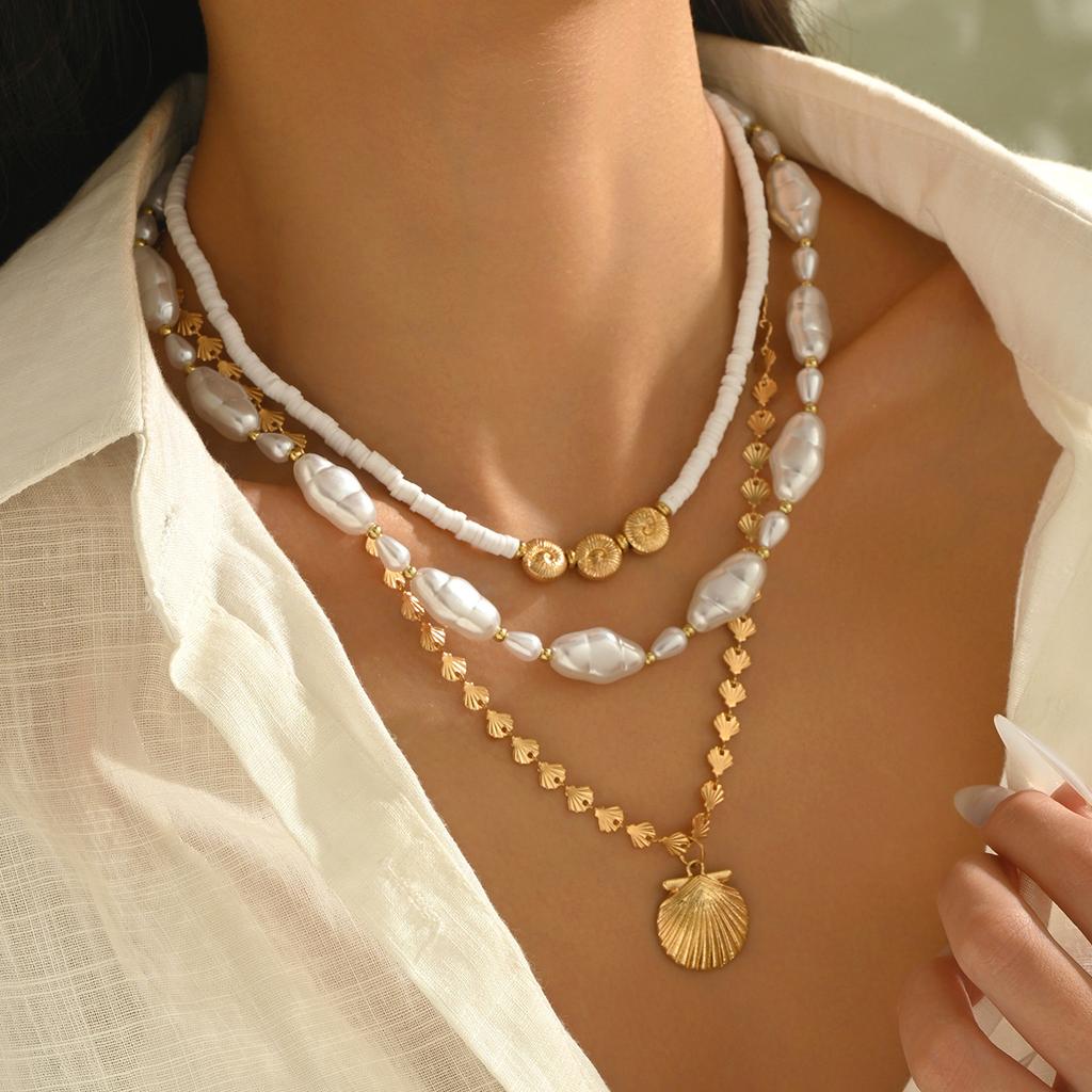 Fashion creative ocean style scallop pendant necklace fashion personality soft pottery imitation pearl stacked collarbone chain women