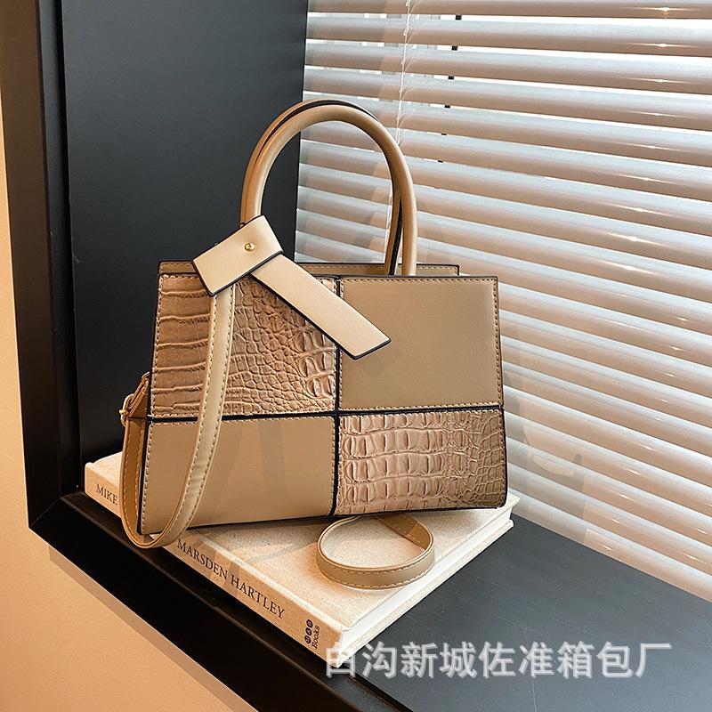 Сумка кроссбоди женская универсальная новая маленькая квадратная сумка женская сумочка большой вместимости сумка на плечо тренд