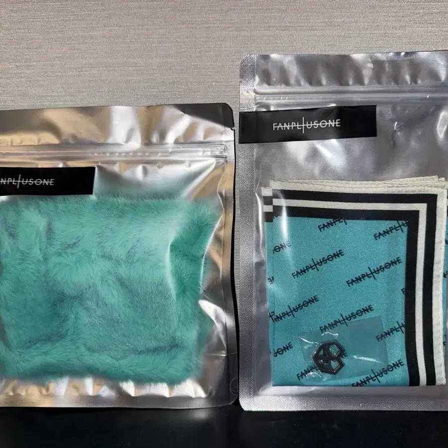 G-DRAGON Cradle Cover, Scarf Set sealed