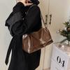 Retro Large-capacity Bag Women's New Fashion Commuter Tote Bag Casual Versatile Chain Shoulder Bag