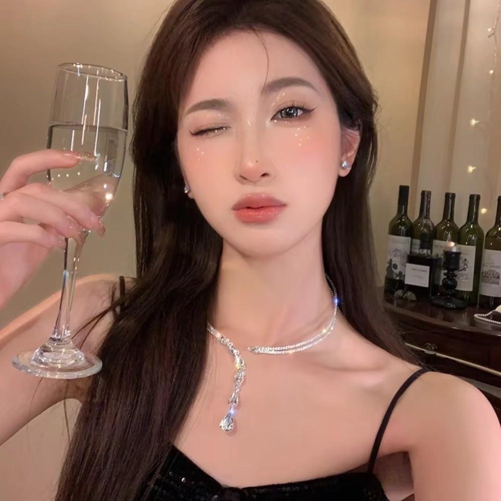 Collar Style Crystal Necklace Sparkling Zircon Women Neck Jewelry Rhinestone Choker Gifts