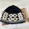 Вязаная шерстяная шапка нового стиля для женщин с большим обхватом головы на осень и зиму, модная и универсальная, подчеркивающая лицо, маленькая холодная шапка