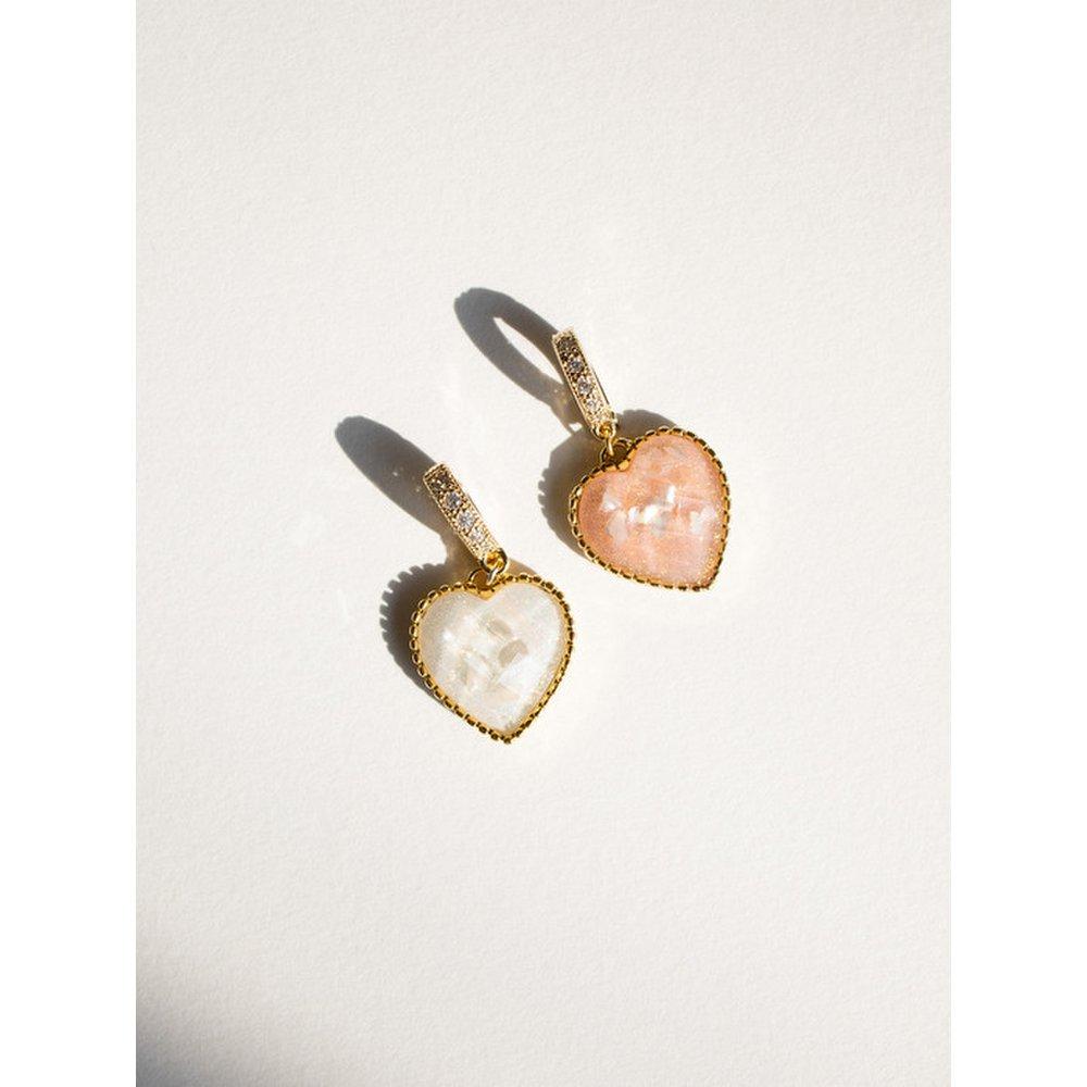 Pearly Heart Pendant (Peach)