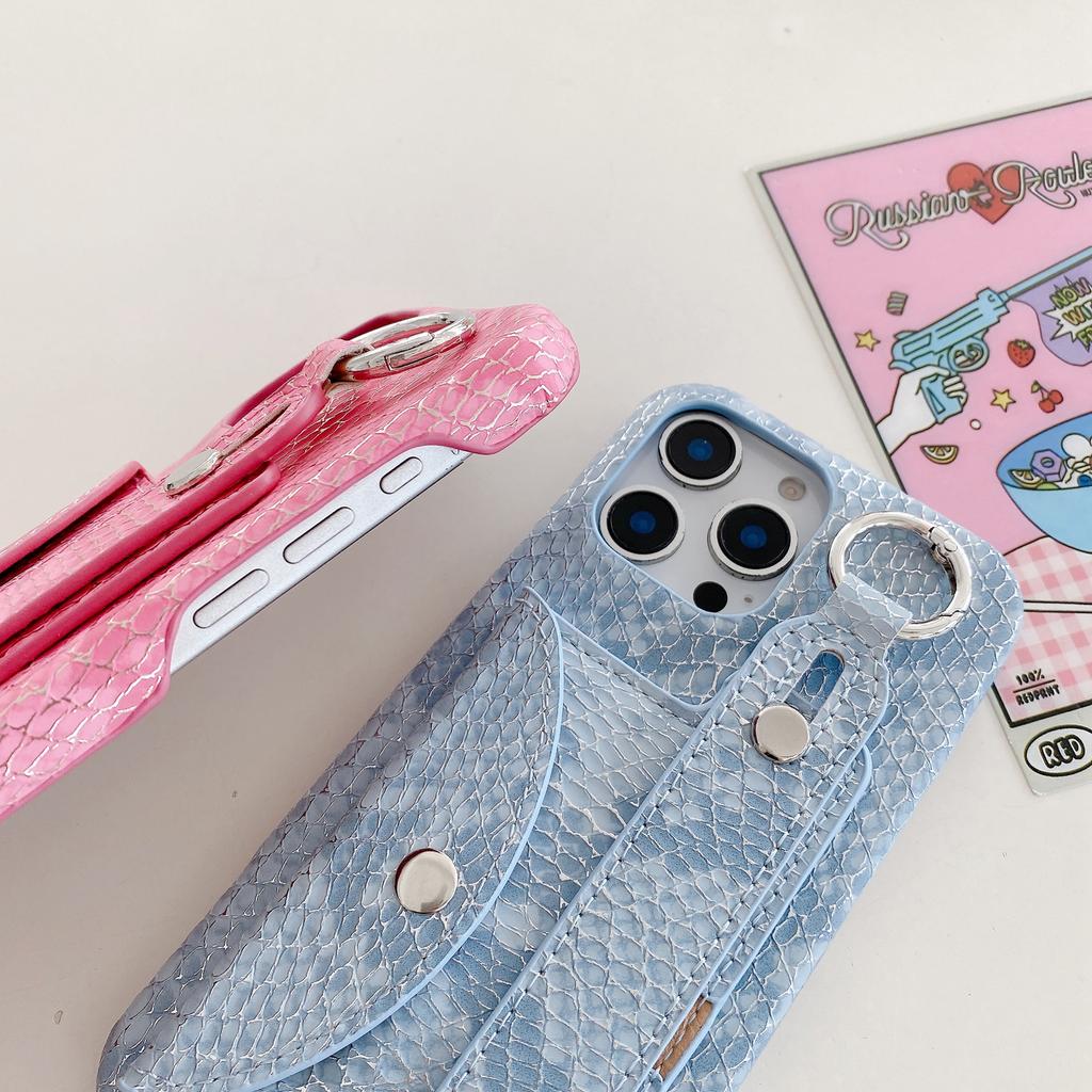 Чехол для iPhone 15 Pro с держателем для карт, ремешком на запястье, лакированной текстурой змеи, задняя крышка из ПУ+ПК со шнурком