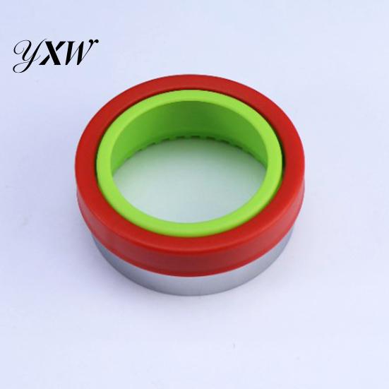 High-quality Sandwich Cutter Mold Stainless Steel Easy-to-Use Heart-shaped Tempting And Delicious Lunch Maker Sealer for Home Kitchen Dinosaur-shaped