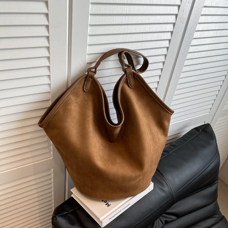 Осенне-зимняя ретро сумка большой вместимости женская 2025 новая модная сумка-мессенджер для работы, высококлассная портативная сумка-тоут