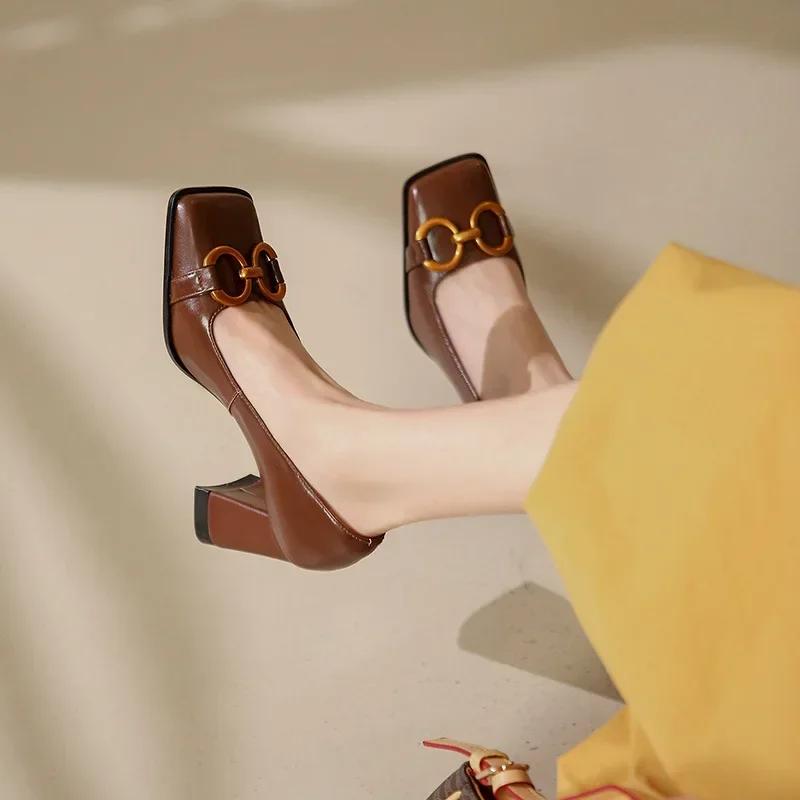 Женские туфли-лодочки из кожи в стиле ретро на платформе, женские элегантные туфли Мэри Джейн на квадратном каблуке, женские дизайнерские туфли с металлической пряжкой на высоком каблуке